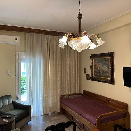 Theoni Central Apartment กาลัมปากา ภายนอก รูปภาพ
