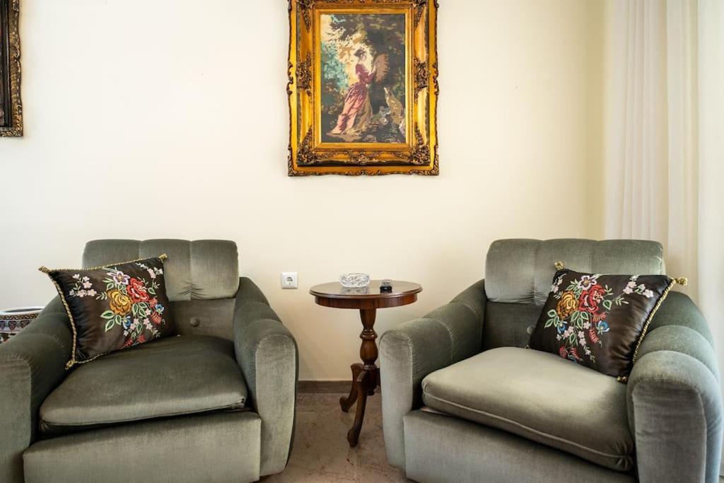 Theoni Central Apartment กาลัมปากา ภายนอก รูปภาพ