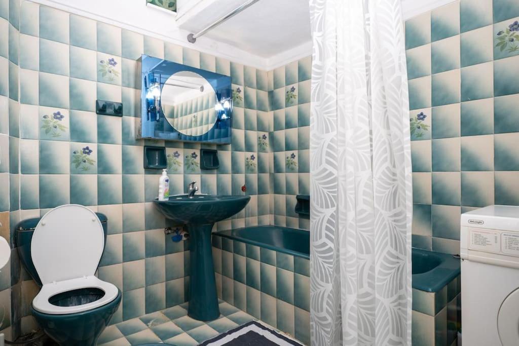 Theoni Central Apartment กาลัมปากา ภายนอก รูปภาพ
