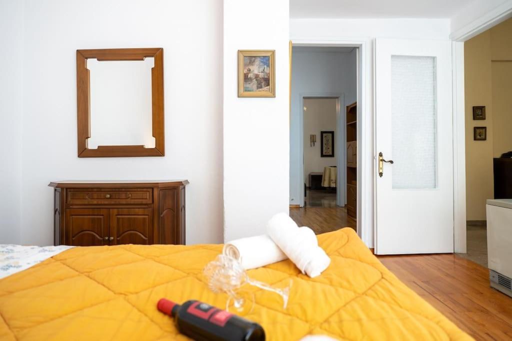 Theoni Central Apartment กาลัมปากา ภายนอก รูปภาพ
