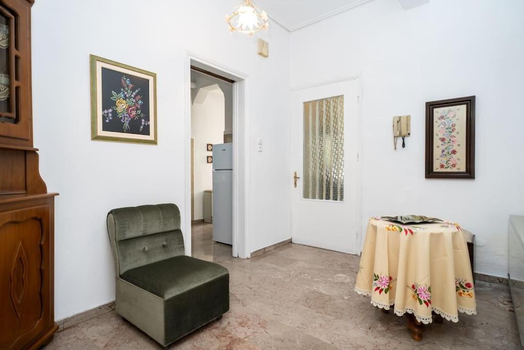Theoni Central Apartment กาลัมปากา ภายนอก รูปภาพ