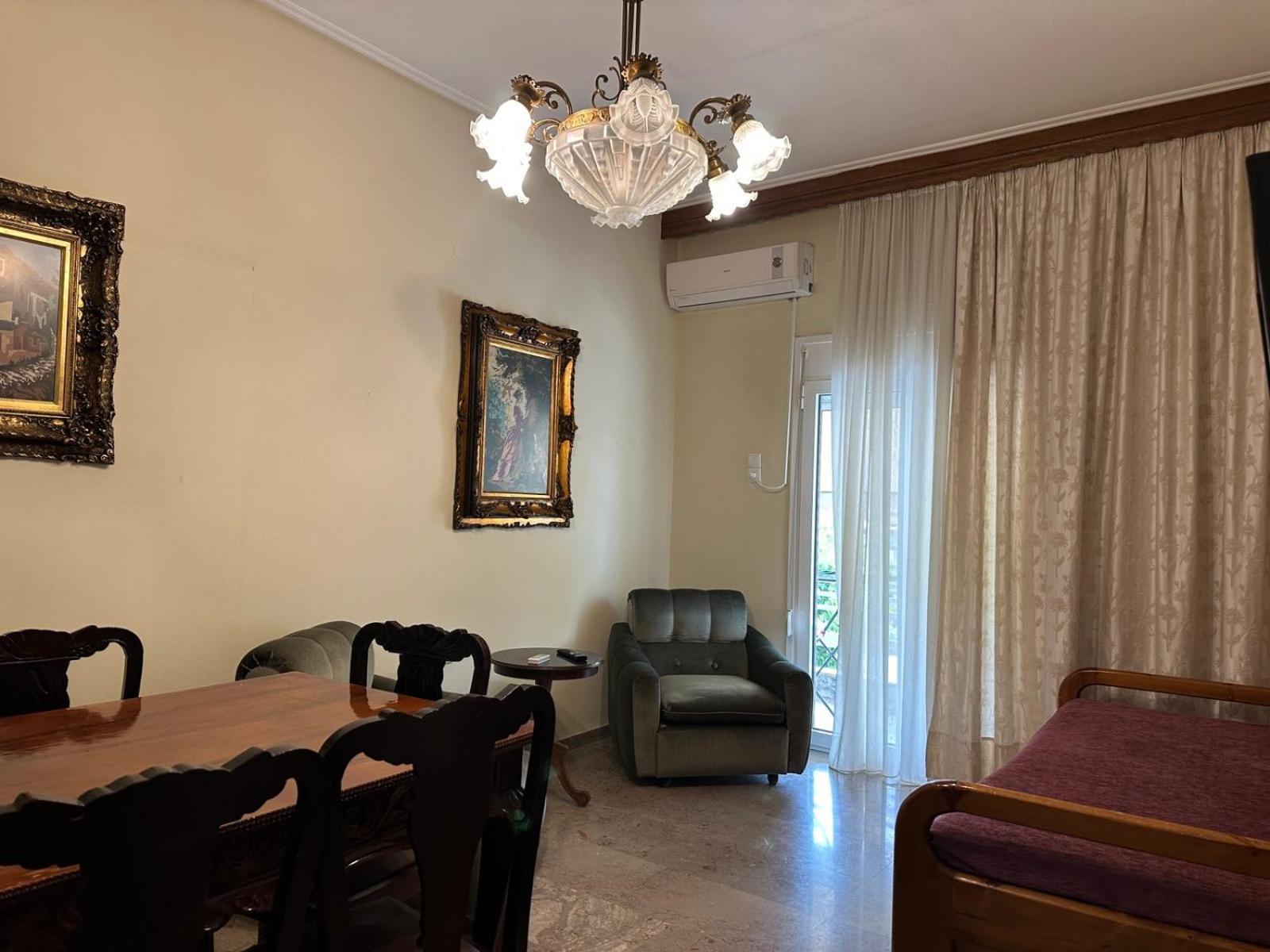 Theoni Central Apartment กาลัมปากา ภายนอก รูปภาพ